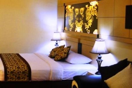 Srikandi Guesthouse Malang Rum bild