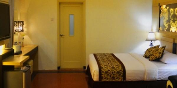 Srikandi Guesthouse Malang Rum bild