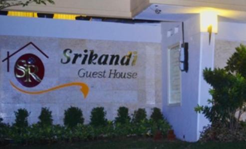 Srikandi Guesthouse Malang Exteriör bild